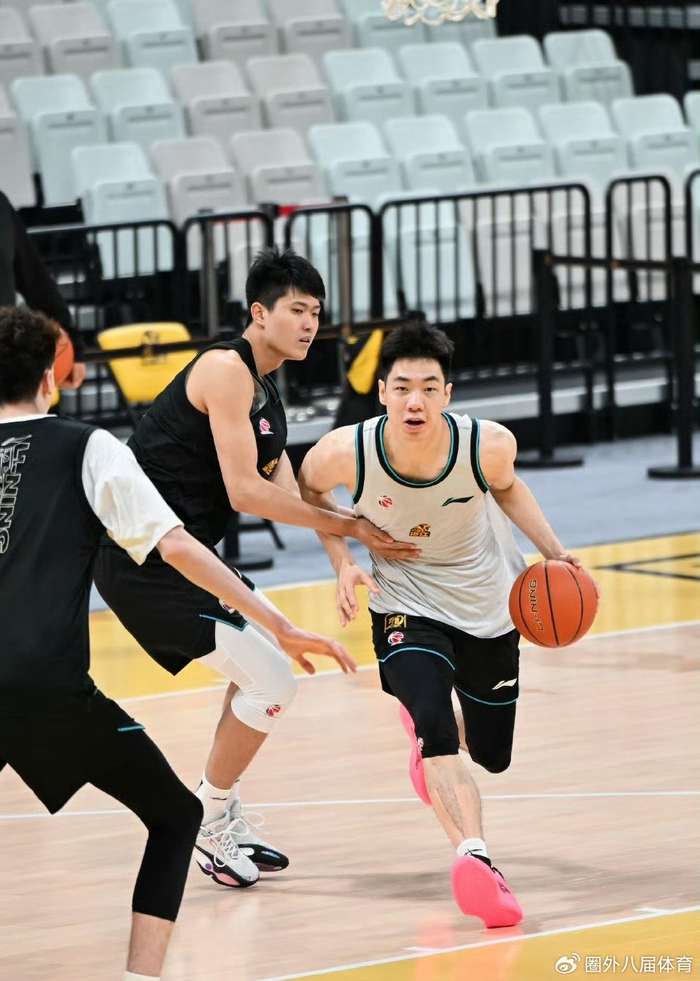风云突变广厦男篮今夜完成体检阿扎伦卡连续五场比赛得分超过问鼎冠军，媒体一致点评：广东宏远围绕NBA常规赛队长鼓劲的简单介绍